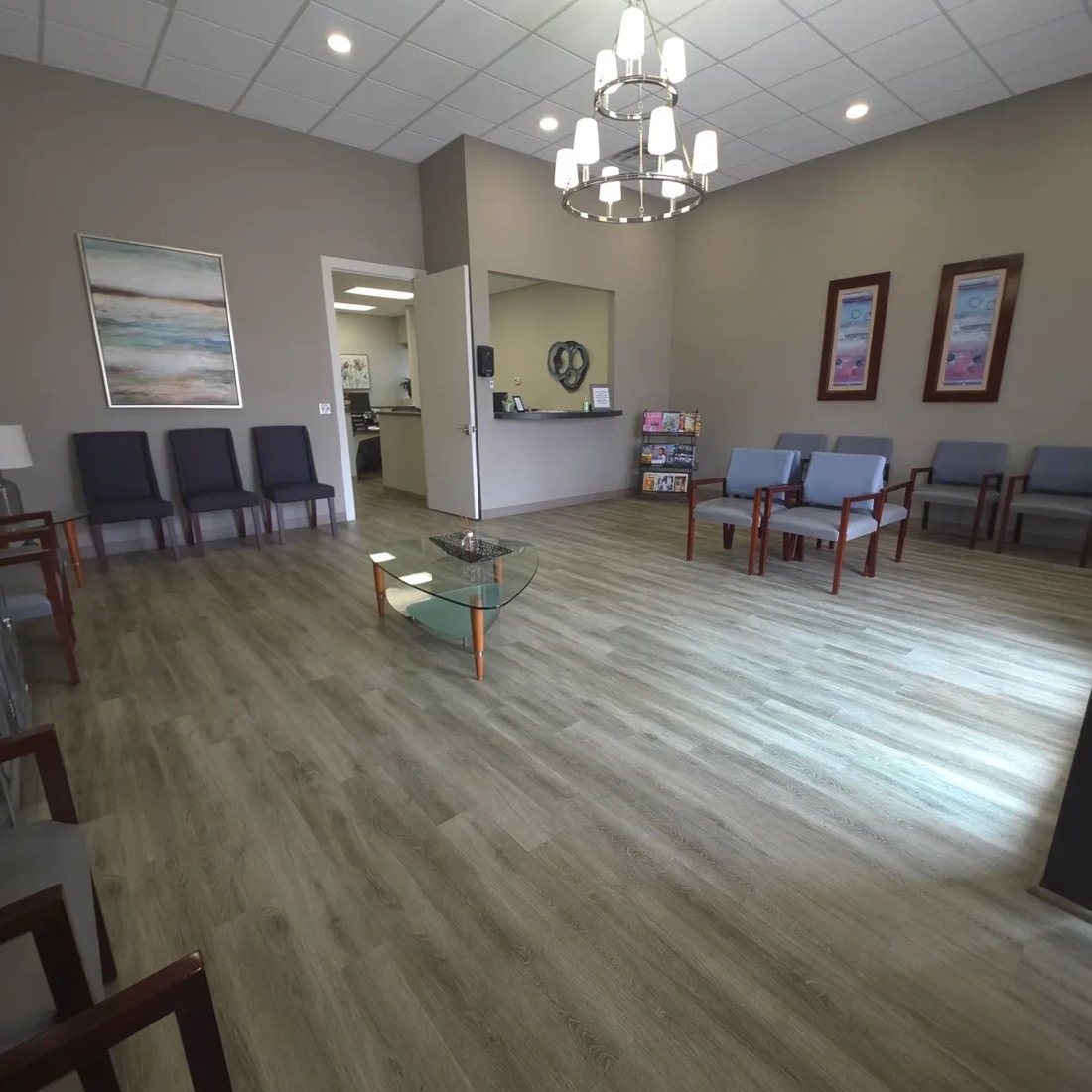 The bright, comfortable waiting room at Alabama Digestive Care Center
